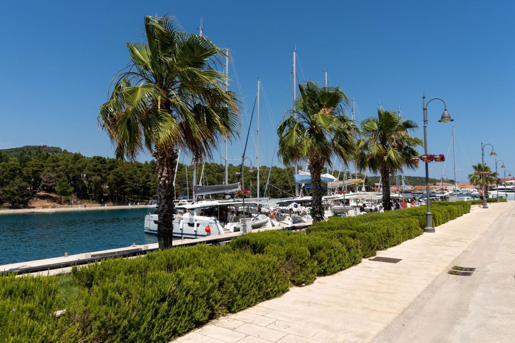 Apartment Mandalina House Stari Grad  Exterior photo