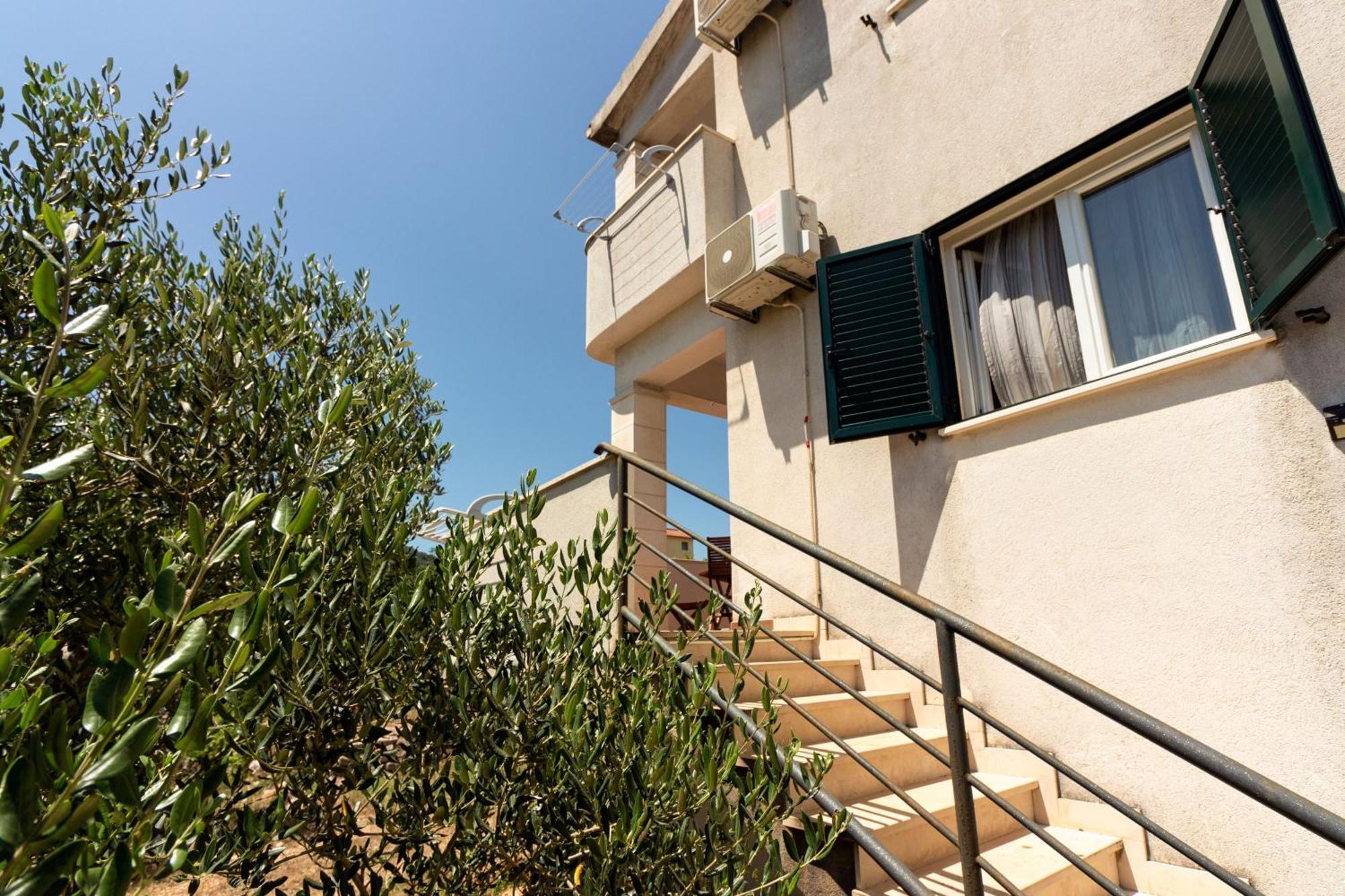 Apartment Mandalina House Stari Grad  Exterior photo